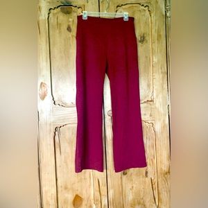 Flattering Women’s XL Athletic/Yoga 15% Spandex! Waist 32” -35”  High Quality!!